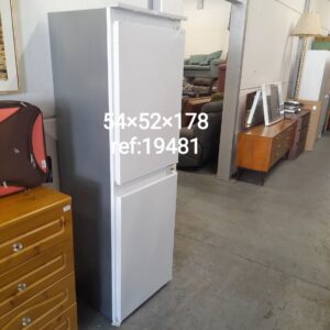 Whirlpool intergraded fridge freezer 54cm x 52cm x 178cm, Ref:19481