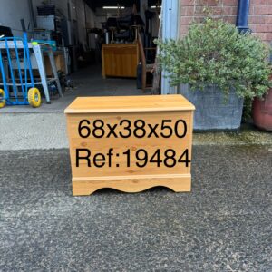 Wooden blanket box, 68cm x 38cm x 50cm, ref:19484