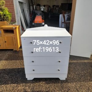 Painted white 4 drawer chest 75cm x 42cm x 96cm, Ref:19613