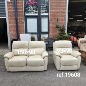 Cream leather 2 seater reclining sofa and reclining chair, Ref:19608
