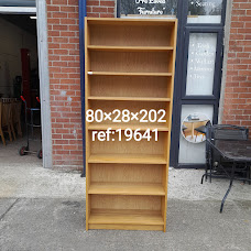 Tall bookcase in excellent condition 80cm x 28cm x 202cm, Ref:19641