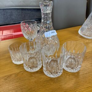 Crystal decanter a mix of 5 glasses, Ref:19605